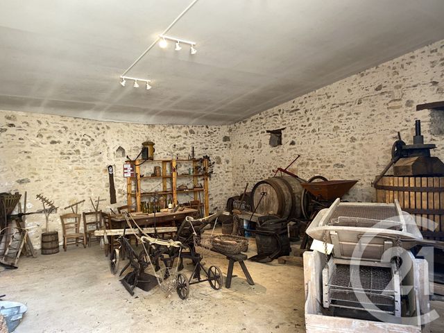 Maison à vendre - 9 pièces - 182 m2 - Sury En Vaux - 18 - CENTRE