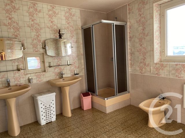 Maison &agrave; vendre - 9 pi&egrave;ces - 182 m2 - Sury En Vaux - 18 - CENTRE