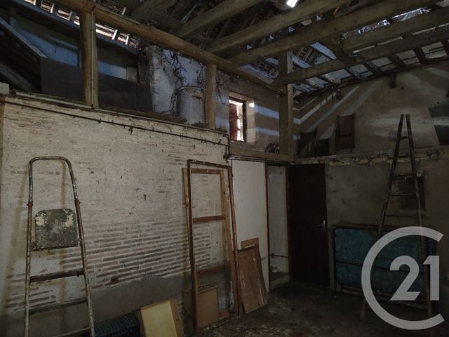 Maison à vendre - 3 pièces - 79 m2 - St Bouize - 18 - CENTRE