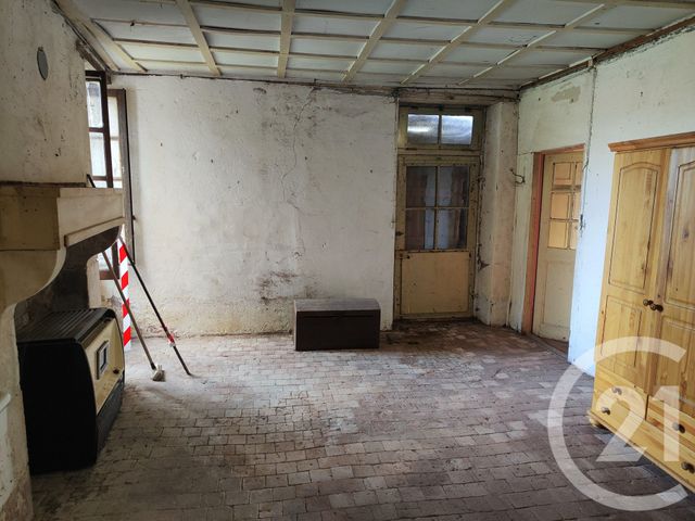 Maison à vendre - 3 pièces - 79 m2 - St Bouize - 18 - CENTRE