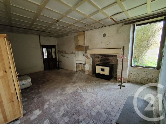 Maison à vendre - 3 pièces - 79 m2 - St Bouize - 18 - CENTRE