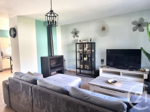 Maison à vendre - 5 pièces - 100 m2 - Veaugues - 18 - CENTRE