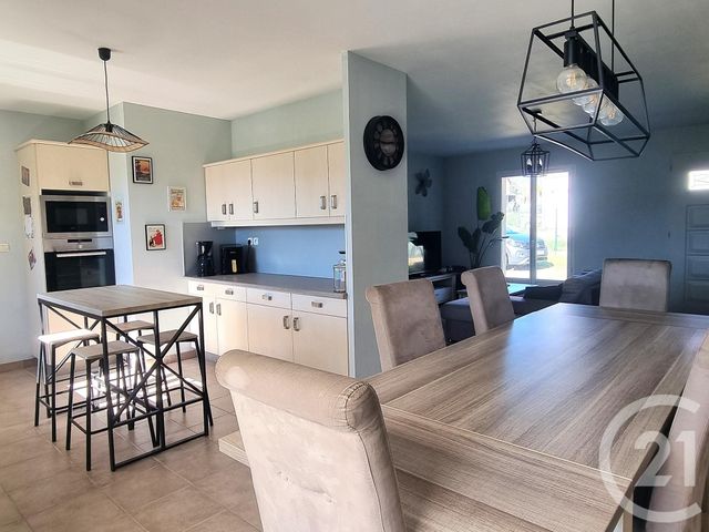 Maison à vendre - 5 pièces - 100 m2 - Veaugues - 18 - CENTRE