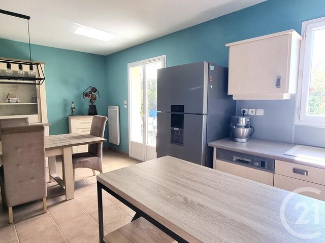 Maison à vendre - 5 pièces - 100 m2 - Veaugues - 18 - CENTRE