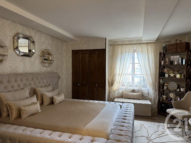 Maison à vendre - 6 pièces - 180,20 m2 - Sury Es Bois - 18 - CENTRE