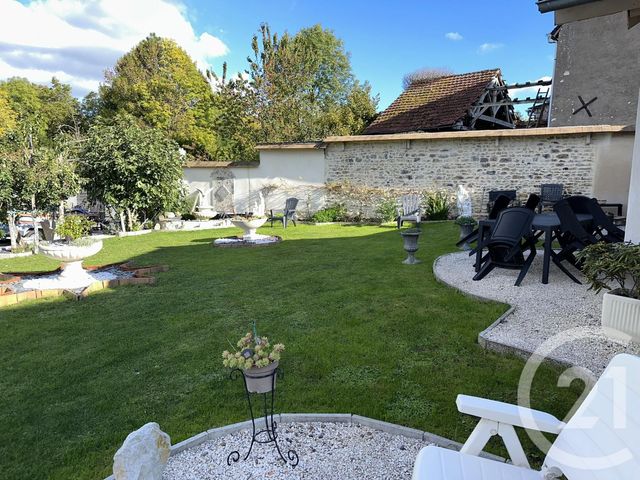 Maison à vendre - 6 pièces - 180,20 m2 - Sury Es Bois - 18 - CENTRE