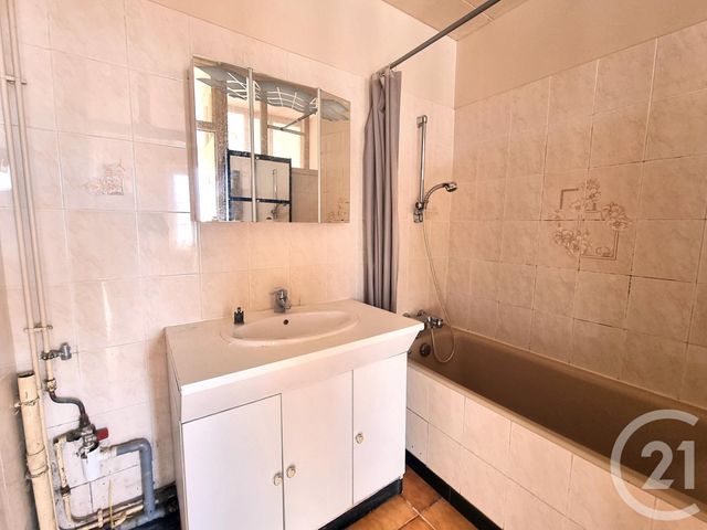 Maison à vendre - 5 pièces - 68 m2 - Vinon - 18 - CENTRE