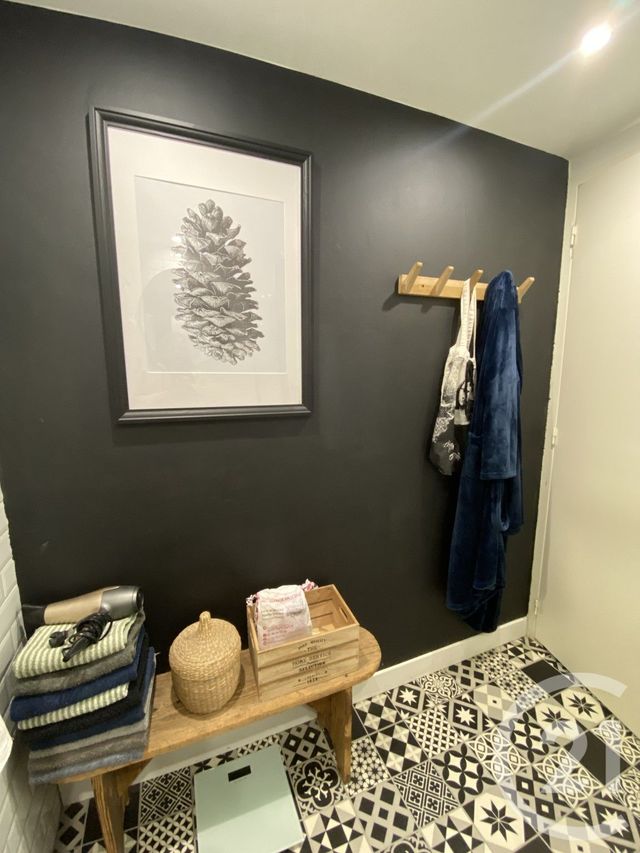 Maison &agrave; vendre - 2 pi&egrave;ces - 57 m2 - Sens Beaujeu - 18 - CENTRE