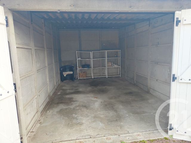 Appartement T3 à vendre - 4 pièces - 60 m2 - Cosne Cours Sur Loire - 58 - BOURGOGNE