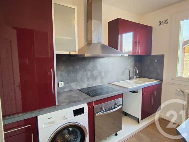 Appartement T3 à vendre - 4 pièces - 60 m2 - Cosne Cours Sur Loire - 58 - BOURGOGNE