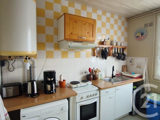Appartement T3 à vendre - 4 pièces - 60 m2 - Cosne Cours Sur Loire - 58 - BOURGOGNE