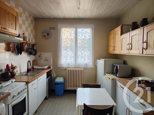 Appartement T3 à vendre - 4 pièces - 60 m2 - Cosne Cours Sur Loire - 58 - BOURGOGNE