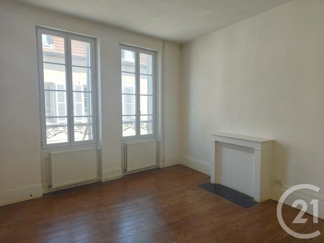 Appartement T4 &agrave; vendre - 5 pi&egrave;ces - 82,50 m2 - Cosne Cours Sur Loire - 58 - BOURGOGNE