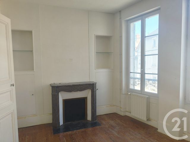 Appartement T4 &agrave; vendre - 5 pi&egrave;ces - 82,50 m2 - Cosne Cours Sur Loire - 58 - BOURGOGNE