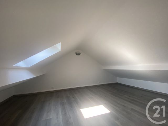 Maison &agrave; vendre - 4 pi&egrave;ces - 80 m2 - Sens Beaujeu - 18 - CENTRE