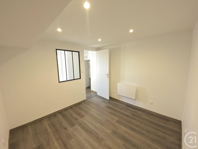 Maison &agrave; vendre - 4 pi&egrave;ces - 80 m2 - Sens Beaujeu - 18 - CENTRE