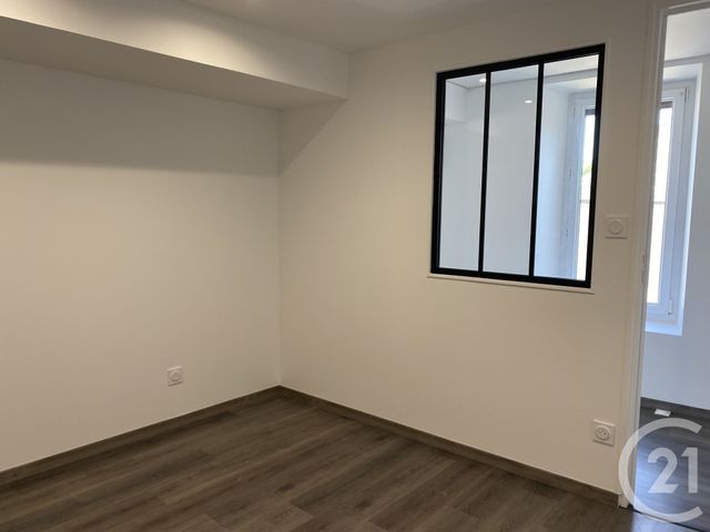 Maison &agrave; vendre - 4 pi&egrave;ces - 80 m2 - Sens Beaujeu - 18 - CENTRE