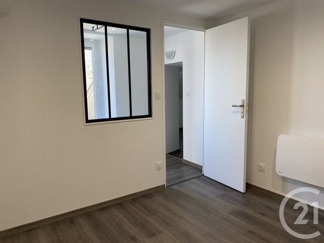Maison &agrave; vendre - 4 pi&egrave;ces - 80 m2 - Sens Beaujeu - 18 - CENTRE