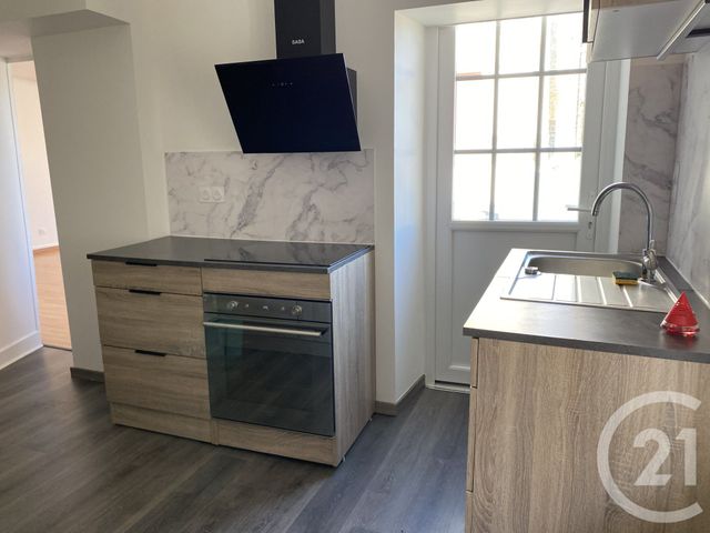 Maison &agrave; vendre - 4 pi&egrave;ces - 80 m2 - Sens Beaujeu - 18 - CENTRE
