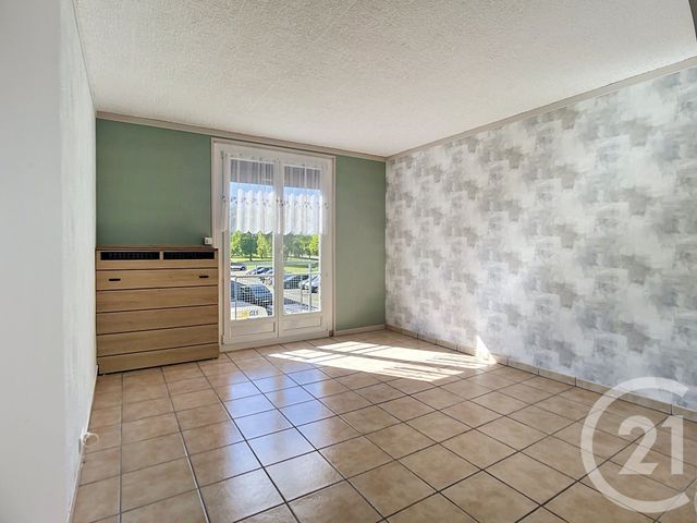 Appartement F3 &agrave; vendre - 3 pi&egrave;ces - 52,17 m2 - Crepy En Valois - 60 - PICARDIE