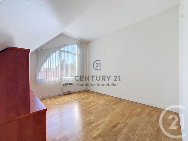 Appartement F3 &agrave; vendre - 4 pi&egrave;ces - 106 m2 - Crepy En Valois - 60 - PICARDIE
