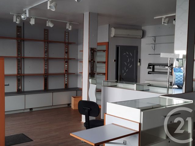 Local commercial à louer - 45.0 m2 - 60 - Oise