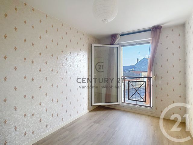 Appartement F3 à louer - 3 pièces - 70 m2 - Crepy En Valois - 60 - PICARDIE