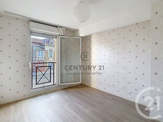 Appartement F3 à louer - 3 pièces - 70 m2 - Crepy En Valois - 60 - PICARDIE