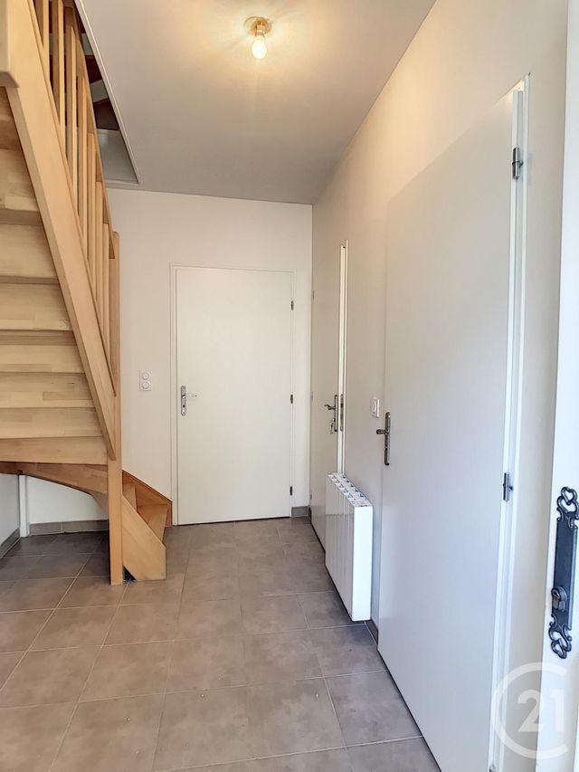Appartement F2 &agrave; louer - 2 pi&egrave;ces - 38,63 m2 - Crepy En Valois - 60 - PICARDIE