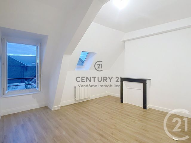 Appartement F1 &agrave; louer - 1 pi&egrave;ce - 27,12 m2 - Crepy En Valois - 60 - PICARDIE