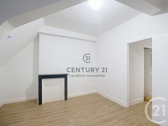Appartement F1 &agrave; louer - 1 pi&egrave;ce - 27,12 m2 - Crepy En Valois - 60 - PICARDIE