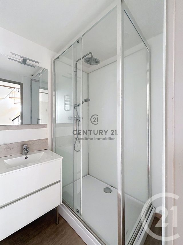 Appartement Duplex &agrave; louer - 2 pi&egrave;ces - 46,70 m2 - La Ferte Milon - 02 - PICARDIE