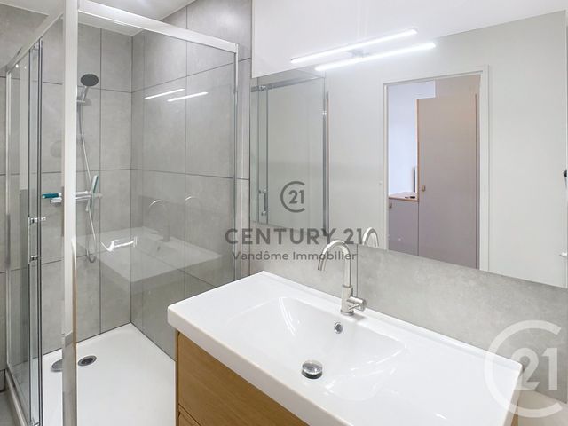 Appartement F2 &agrave; louer - 2 pi&egrave;ces - 43,92 m2 - Crepy En Valois - 60 - PICARDIE