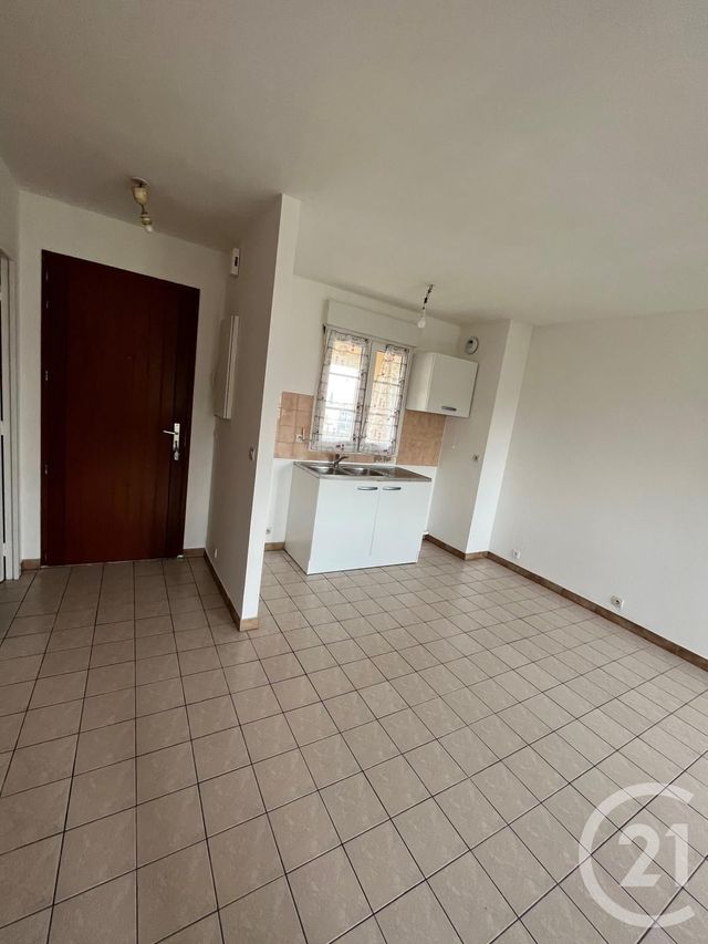 Appartement F2 &agrave; louer - 2 pi&egrave;ces - 37,94 m2 - Crepy En Valois - 60 - PICARDIE