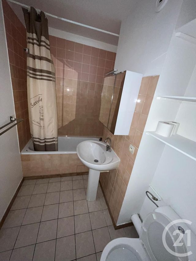 Appartement F2 &agrave; louer - 2 pi&egrave;ces - 37,94 m2 - Crepy En Valois - 60 - PICARDIE