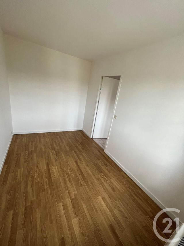 Appartement F2 &agrave; louer - 2 pi&egrave;ces - 37,94 m2 - Crepy En Valois - 60 - PICARDIE