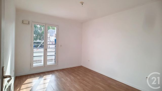 Appartement &agrave; louer - 3 pi&egrave;ces - 62,60 m2 - Crepy En Valois - 60 - PICARDIE