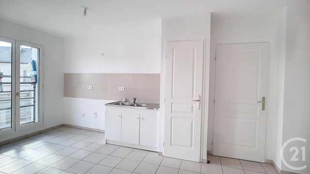 Appartement &agrave; louer - 3 pi&egrave;ces - 62,60 m2 - Crepy En Valois - 60 - PICARDIE