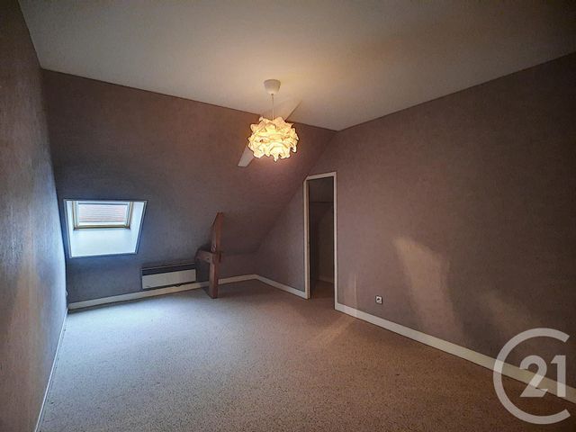 Appartement &agrave; louer - 3 pi&egrave;ces - 85 m2 - Crepy En Valois - 60 - PICARDIE