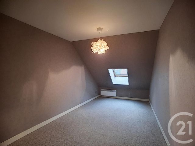 Appartement &agrave; louer - 3 pi&egrave;ces - 85 m2 - Crepy En Valois - 60 - PICARDIE