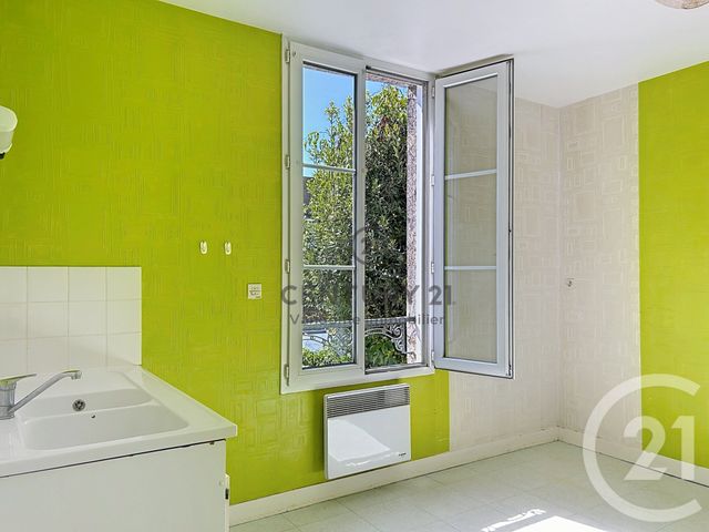 Appartement &agrave; louer - 3 pi&egrave;ces - 85 m2 - Crepy En Valois - 60 - PICARDIE