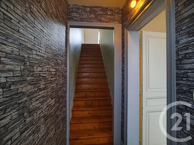 Appartement &agrave; louer - 3 pi&egrave;ces - 85 m2 - Crepy En Valois - 60 - PICARDIE