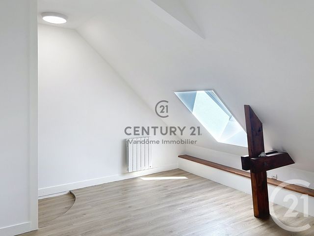 Appartement F3 &agrave; louer - 3 pi&egrave;ces - 85 m2 - Crepy En Valois - 60 - PICARDIE