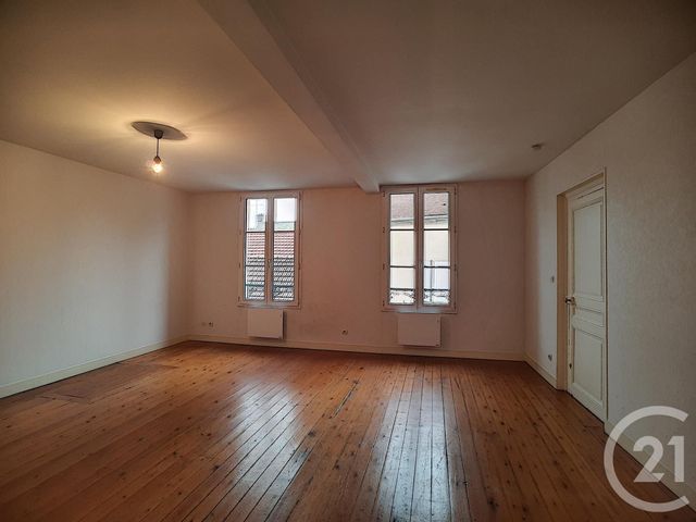 Appartement &agrave; louer - 3 pi&egrave;ces - 85 m2 - Crepy En Valois - 60 - PICARDIE