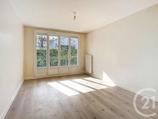 Appartement F3 &agrave; vendre - 3 pi&egrave;ces - 57,13 m2 - Crepy En Valois - 60 - PICARDIE