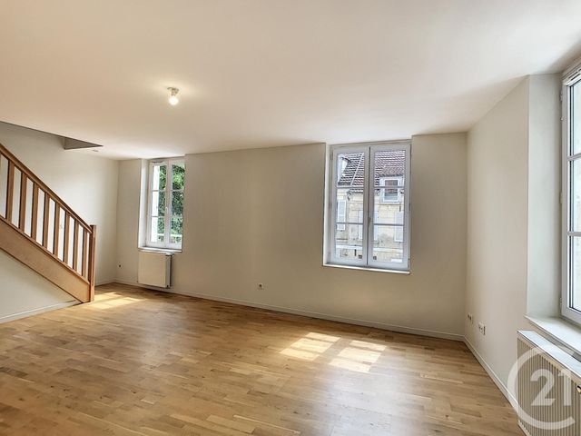 Appartement F4 &agrave; louer - 4 pi&egrave;ces - 85 m2 - Crepy En Valois - 60 - PICARDIE