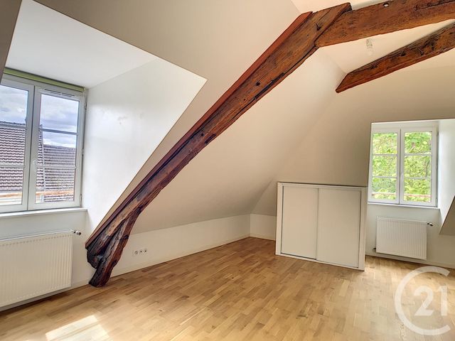 Appartement F4 &agrave; louer - 4 pi&egrave;ces - 85 m2 - Crepy En Valois - 60 - PICARDIE