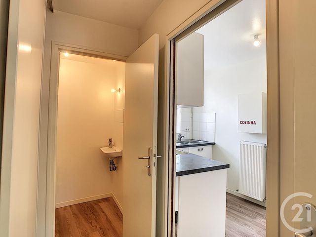 Appartement F4 &agrave; louer - 4 pi&egrave;ces - 85 m2 - Crepy En Valois - 60 - PICARDIE