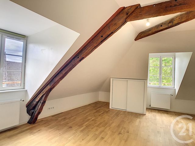 Appartement F4 &agrave; louer - 4 pi&egrave;ces - 85 m2 - Crepy En Valois - 60 - PICARDIE