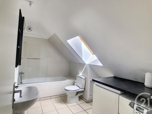 Appartement F4 &agrave; louer - 4 pi&egrave;ces - 85 m2 - Crepy En Valois - 60 - PICARDIE